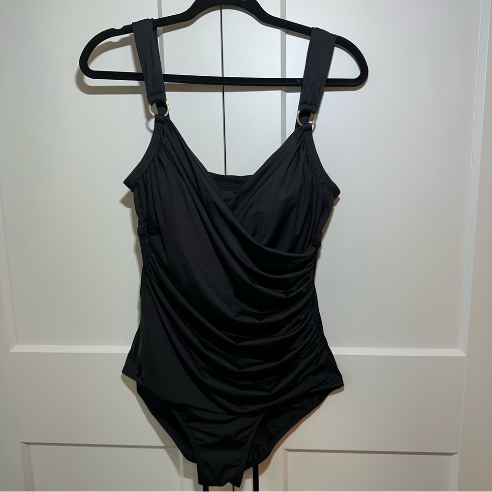 Black and Gold Tummy Control Ruched One Piece Swimsuit, size L